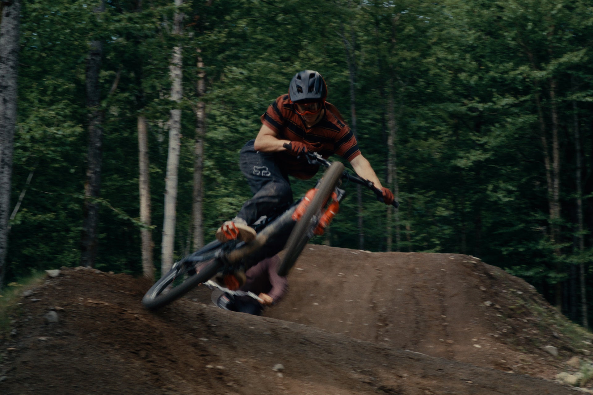 Alex Volokhov, Vaea Verbeeck and Hayden Zablotny take on Vallée Bras-du-Nord’s Godzilla