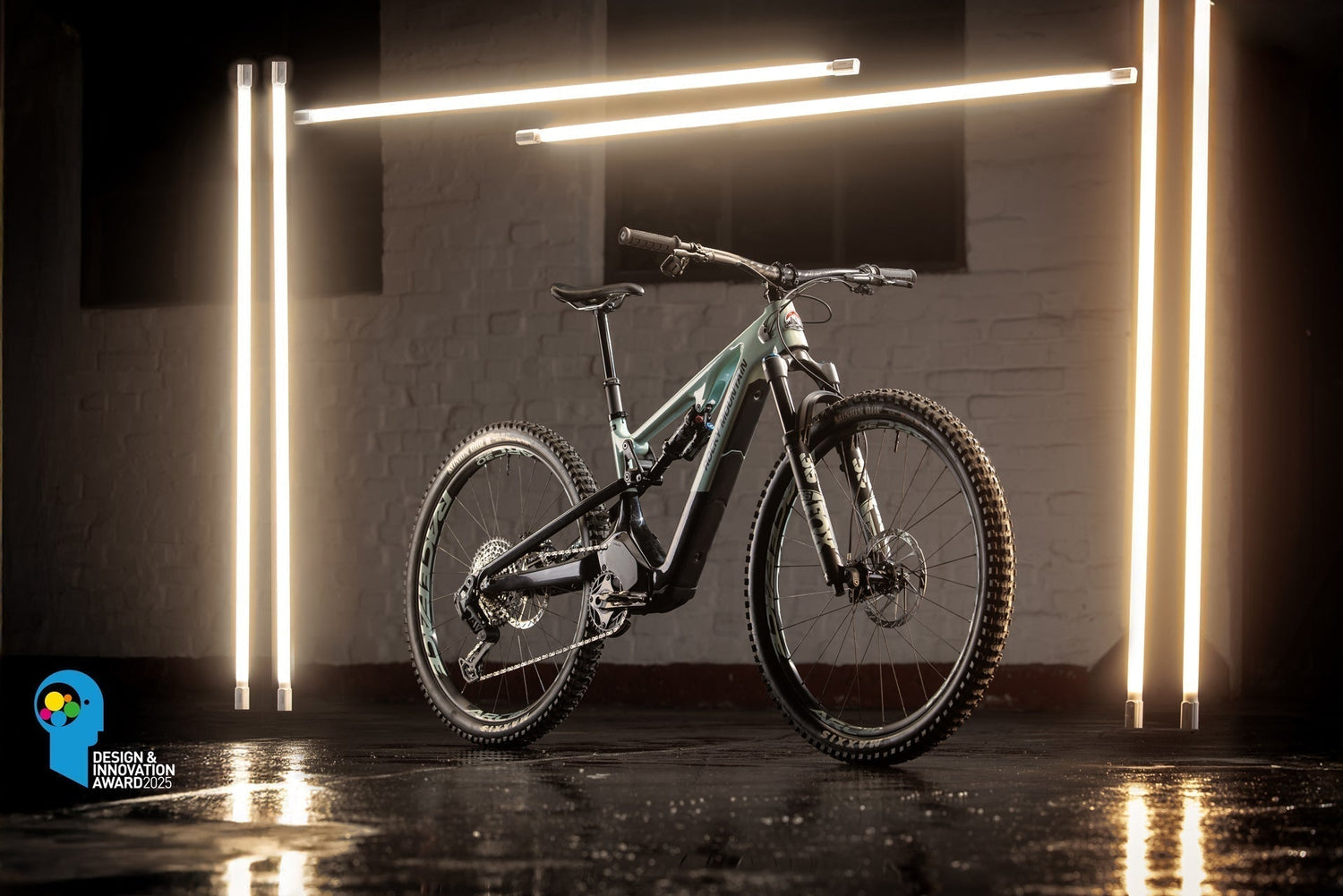 The Instinct Powerplay SL wins the Design & Innovation Award in the e-mountain bike category