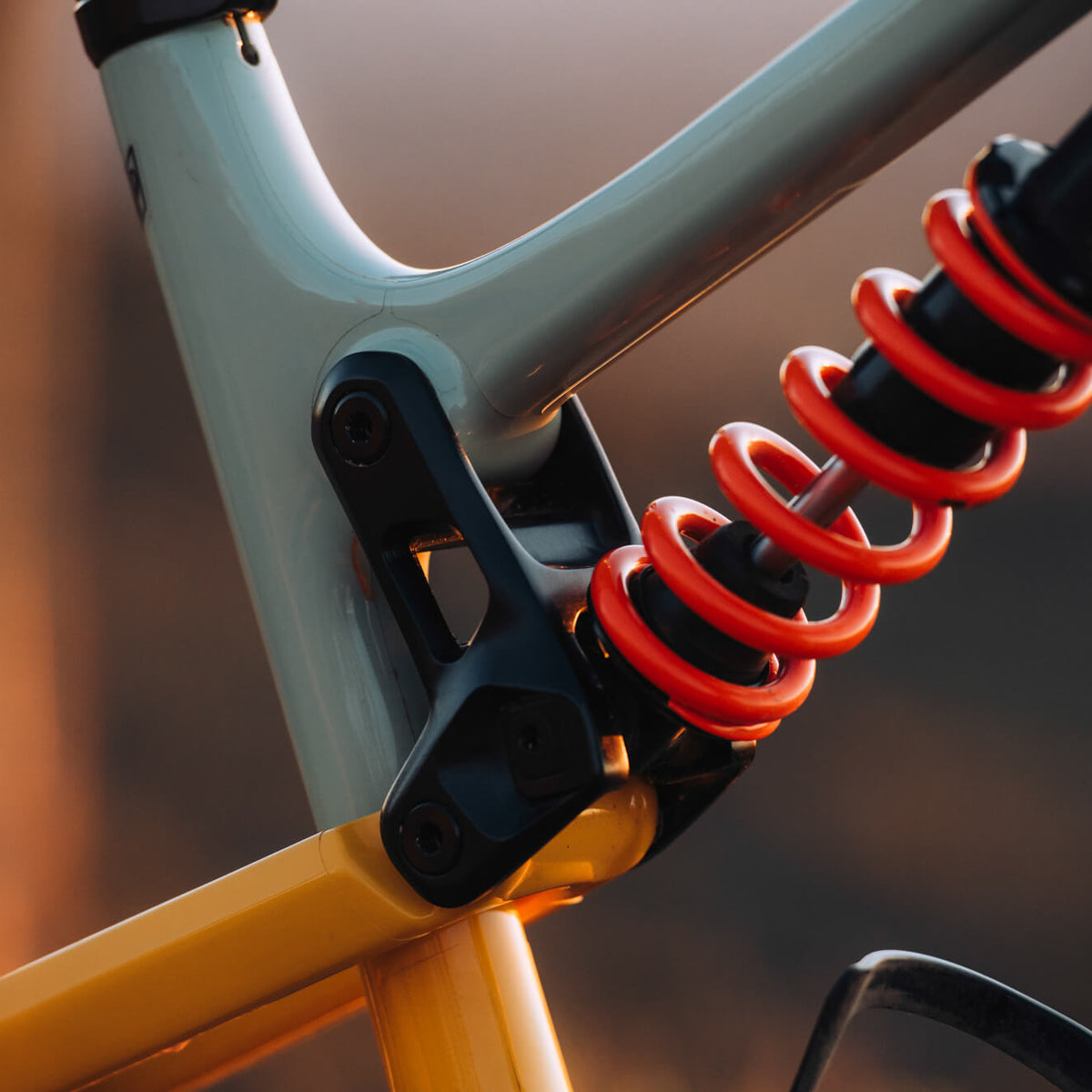 Full suspension